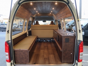 ハイエースバンVANLIFEキャンピングカー　FDBOX-V10H