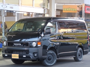 ハイエースバン新車アウトレットワイド4WD　天井ウッド　丸目フェイス