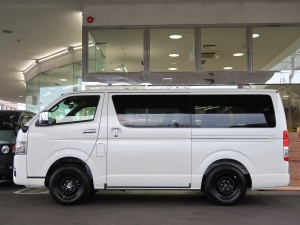 ハイエースバン新車一部改良後　ディーゼル四駆