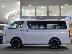 ハイエースバン新車一部改良後　ディーゼル四駆