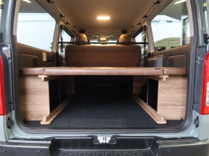 ハイエースバン丸目カスタム　アースカラーパッケージ６Ｘ３アーバンカーキ