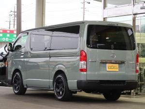 ハイエースバン丸目カスタム　アースカラーパッケージ６Ｘ３アーバンカーキ