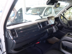 ハイエースワゴン新車コンプリート　ハイエースワゴン２ＷＤ