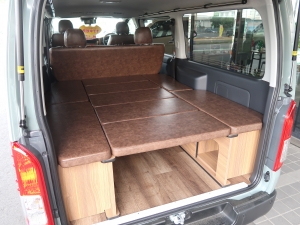ハイエースバンディーゼル4WD　アースカラーパッケージ6X3アーバンカーキ