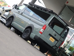 ハイエースバンディーゼル4WD　アースカラーパッケージ6X3アーバンカーキ