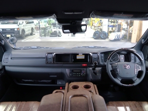 ハイエースバン8人乗り内装架装FDBOX-V05M　ワイド4WD