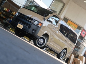 ハイエースバンディーゼル4WD　アースカラーパッケージ4V6ベージュ