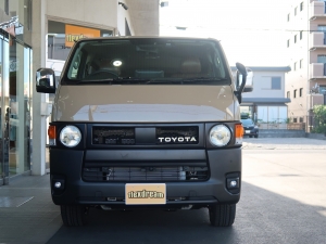 ハイエースバンディーゼル4WD　アースカラーパッケージ4V6ベージュ