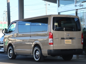 ハイエースバンディーゼル4WD　アースカラーパッケージ4V6ベージュ