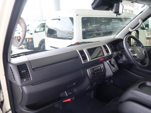 ハイエースバン４ＷＤ　S-GL