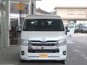 ハイエースワゴン新車コンプリート　FD-BOX W02
