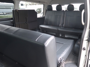 ハイエースワゴン新車コンプリート　FD-BOX W02