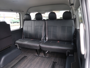 ハイエースワゴン新車コンプリート　FD-BOX W02