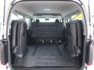 ハイエースワゴン新車コンプリート　FD-BOX W02