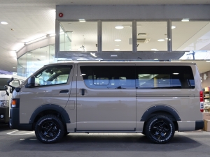 ハイエースバンディーゼル4WD　アースカラーパッケージ4V6ベージュ