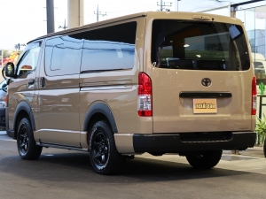 ハイエースバンディーゼル4WD　アースカラーパッケージ4V6ベージュ