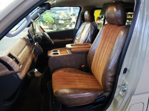 ハイエースバンディーゼル4WD　アースカラーパッケージ4V6ベージュ