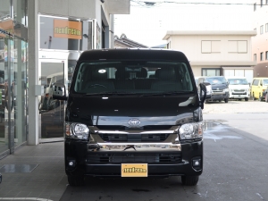 ハイエースワゴン新車アウトレットFDBOX-W00　オールブラックカスタム