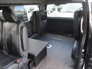ハイエースワゴン新車アウトレットFDBOX-W00　オールブラックカスタム
