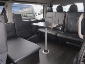 ハイエースワゴン新車アウトレットFDBOX-W00　オールブラックカスタム