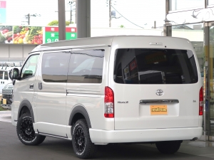 ハイエースワゴン１０人乗り　車中泊できる街乗り仕様車