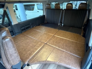 ハイエースワゴン１０人乗り　車中泊できる街乗り仕様車