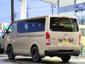 ハイエースバンディーゼル4WD　アースカラーパッケージ4V6ベージュ