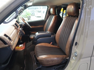 ハイエースバンディーゼル4WD　アースカラーパッケージ4V6ベージュ