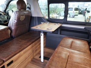 ハイエースワゴン１０人乗り　車中泊できる街乗り仕様車