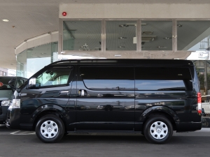 ハイエースワゴン１０人乗り　車中泊できる街乗り仕様車