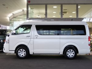 ハイエースワゴン１０人乗り　車中泊できる街乗り仕様車