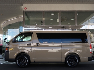 ハイエースバンディーゼル4WD　アースカラーパッケージ4V6ベージュ