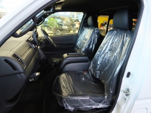 ハイエースバン新車一部改良後　ディーゼル四駆