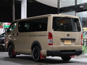 ハイエースバンディーゼル4WD　アースカラーパッケージ4V6ベージュ