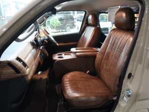 ハイエースバンディーゼル4WD　アースカラーパッケージ4V6ベージュ