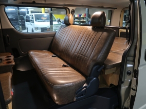 ハイエースバンディーゼル4WD　4V6ベージュ