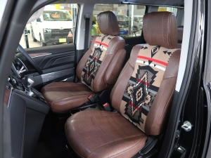 デリカＤ５新車デリカD5　PENDLETONシート