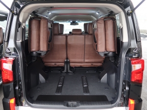デリカＤ５新車デリカD5　PENDLETONシート