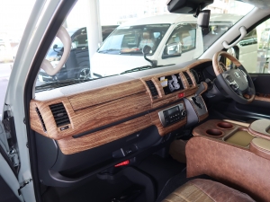 ハイエースバンディーゼル4WD　アースカラーパッケージ6X3アーバンカーキ