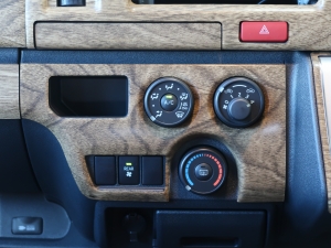 ハイエースバンDX　2WD　ディーゼル　丸目