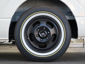 ハイエースバンDX　2WD　ディーゼル　丸目