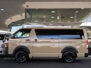 ハイエースバンディーゼル4WD　アースカラーパッケージ4V6ベージュ