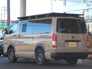 ハイエースバンディーゼル4WD　アースカラーパッケージ4V6ベージュ