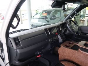 ハイエースバン新車一部改良後　ディーゼル四駆