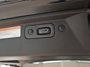 デリカＤ５新車デリカD5　PENDLETONシートカバー