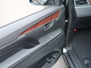 デリカＤ５新車デリカD5　PENDLETONシートカバー