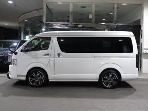 ハイエースワゴン新車コンプリート　ハイエースワゴン２ＷＤ