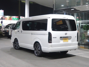 ハイエースワゴン新車コンプリート　ハイエースワゴン２ＷＤ