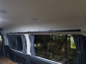 ハイエースワゴン一部改良後 安全装備追加　新車コンプリート