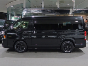 ハイエースワゴン一部改良後 安全装備追加　新車コンプリート